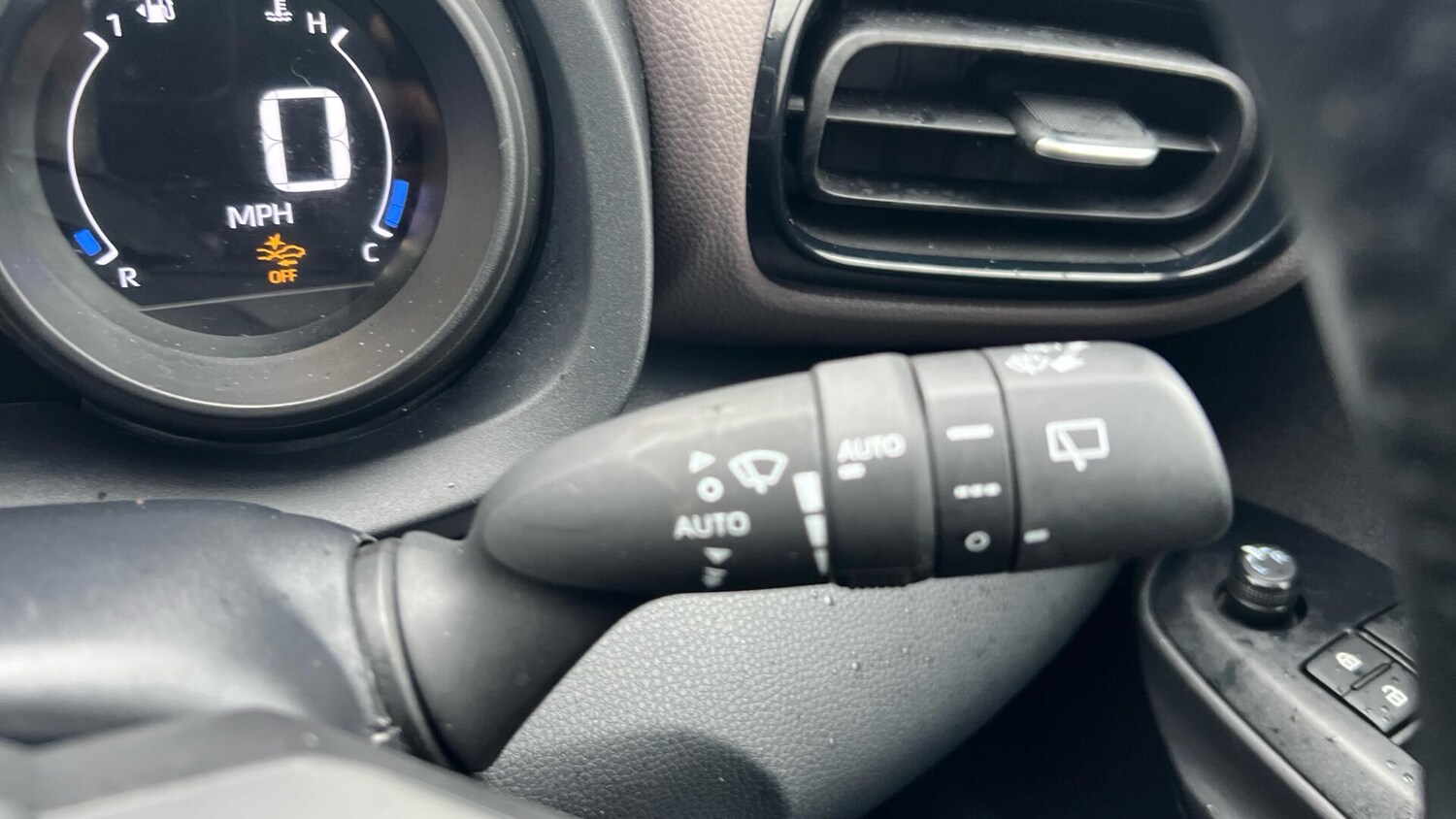 Used Toyota Yaris Cross 2023 for sale - 76659227: Photo 39