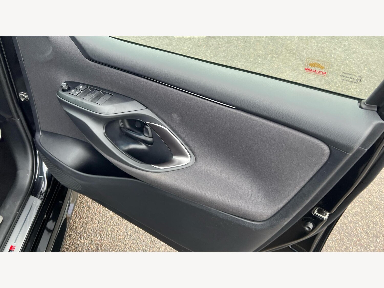 Used Toyota Yaris 2023 for sale - 77074017: Photo 32