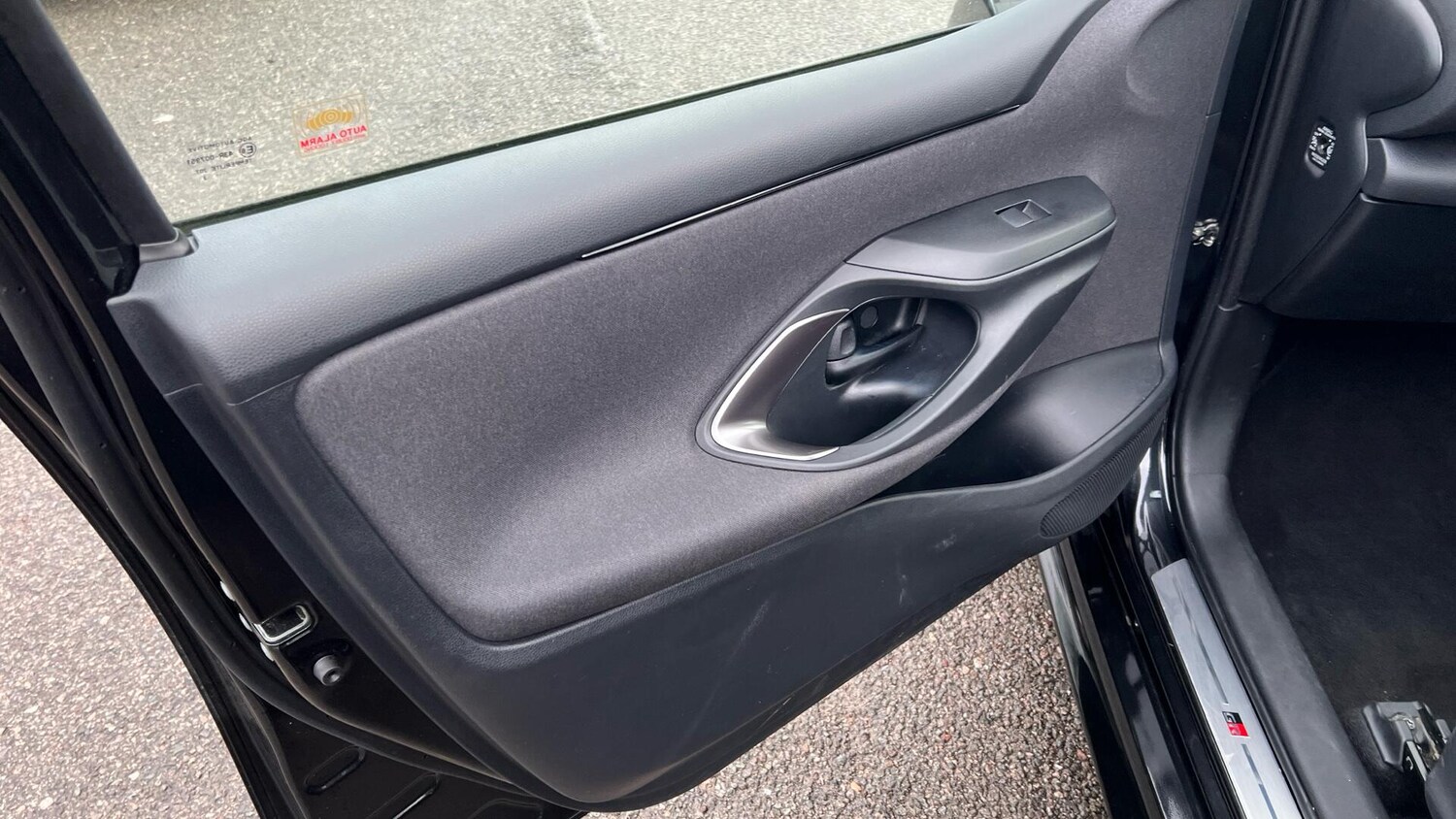 Used Toyota Yaris 2023 for sale - 77074017: Photo 35