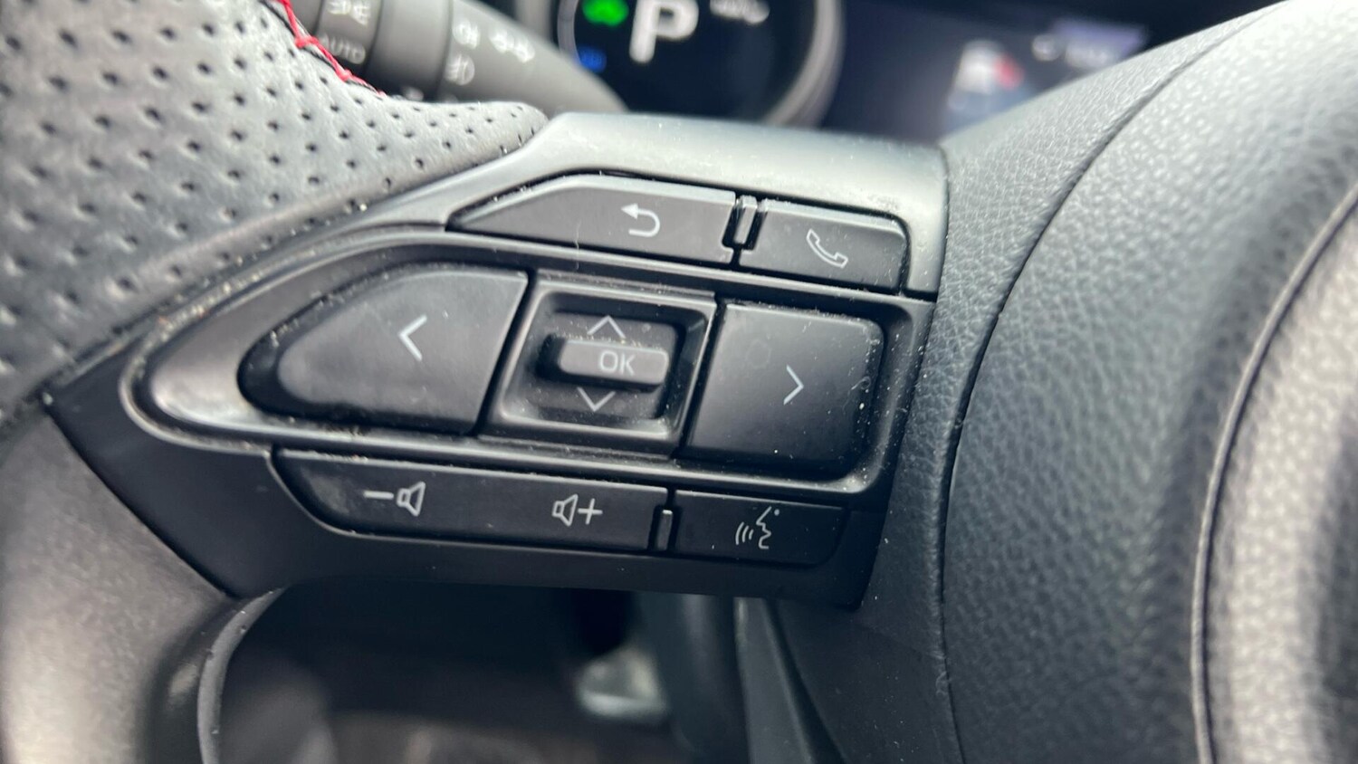 Used Toyota Yaris 2023 for sale - 77074017: Photo 39