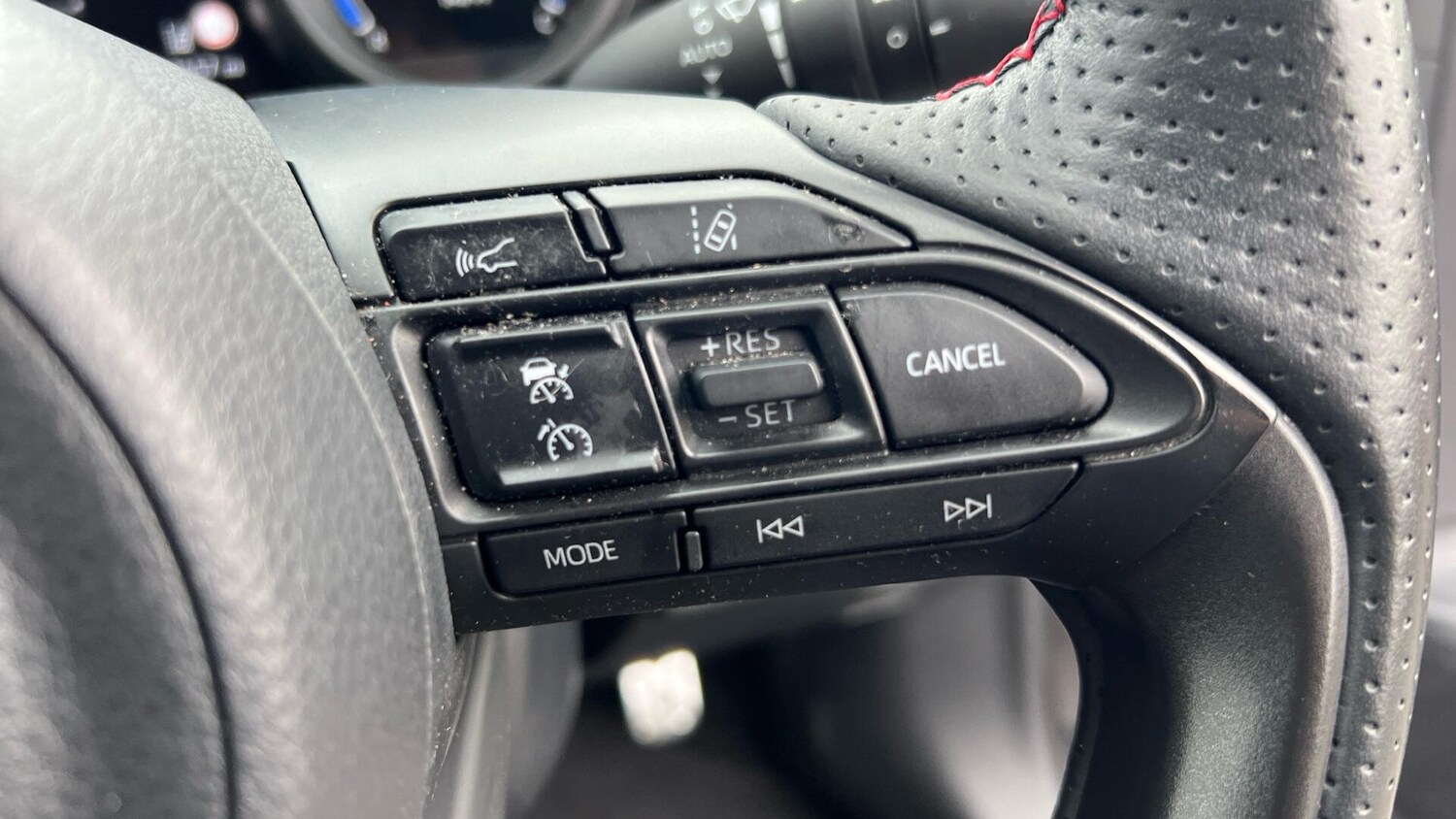 Used Toyota Yaris 2023 for sale - 77074017: Photo 40