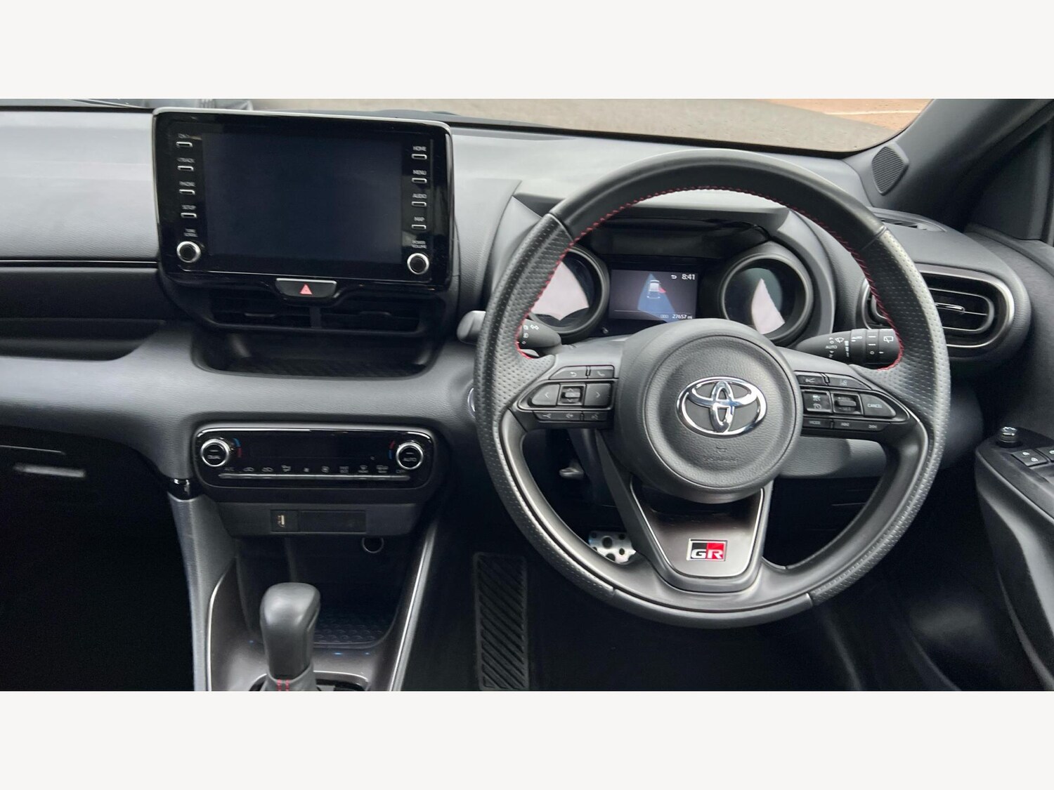 Used Toyota Yaris 2023 for sale - 77074017: Photo 8