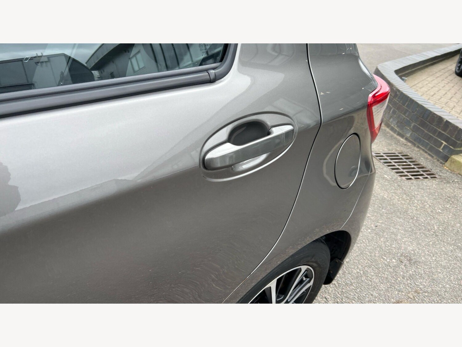 Used Toyota Yaris for sale - 78215062: Photo 33