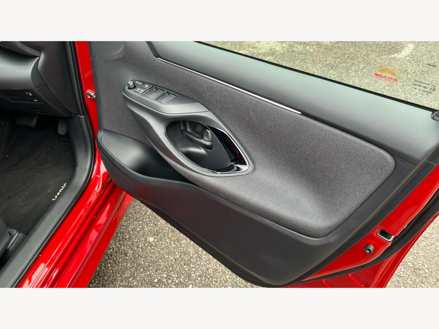 Used Toyota Yaris for sale - 78007815: Photo 31