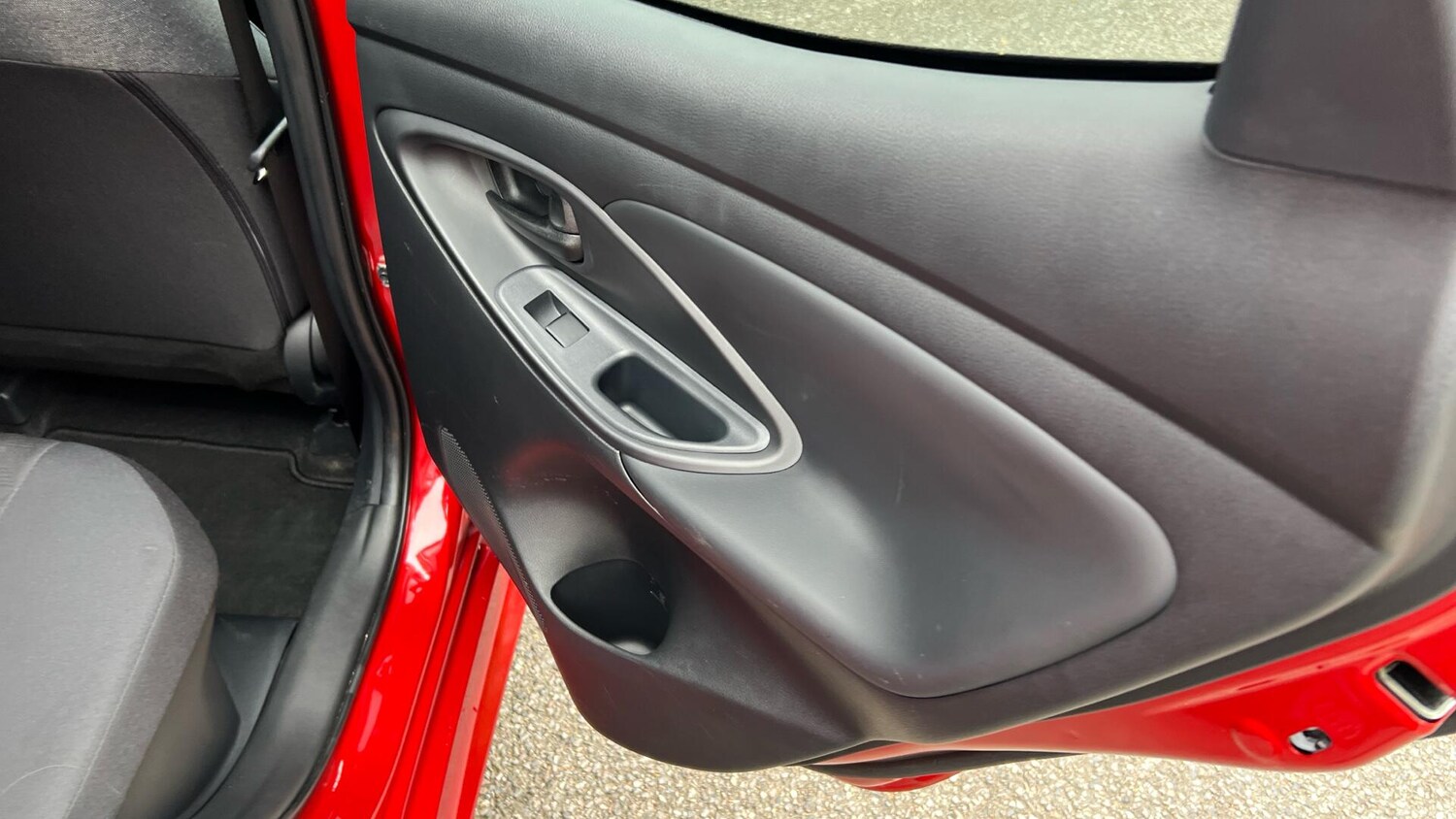 Used Toyota Yaris for sale - 78007815: Photo 32