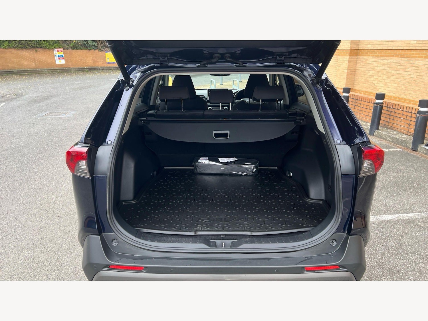 Used Toyota RAV4 2021 for sale - 78116231: Photo 16