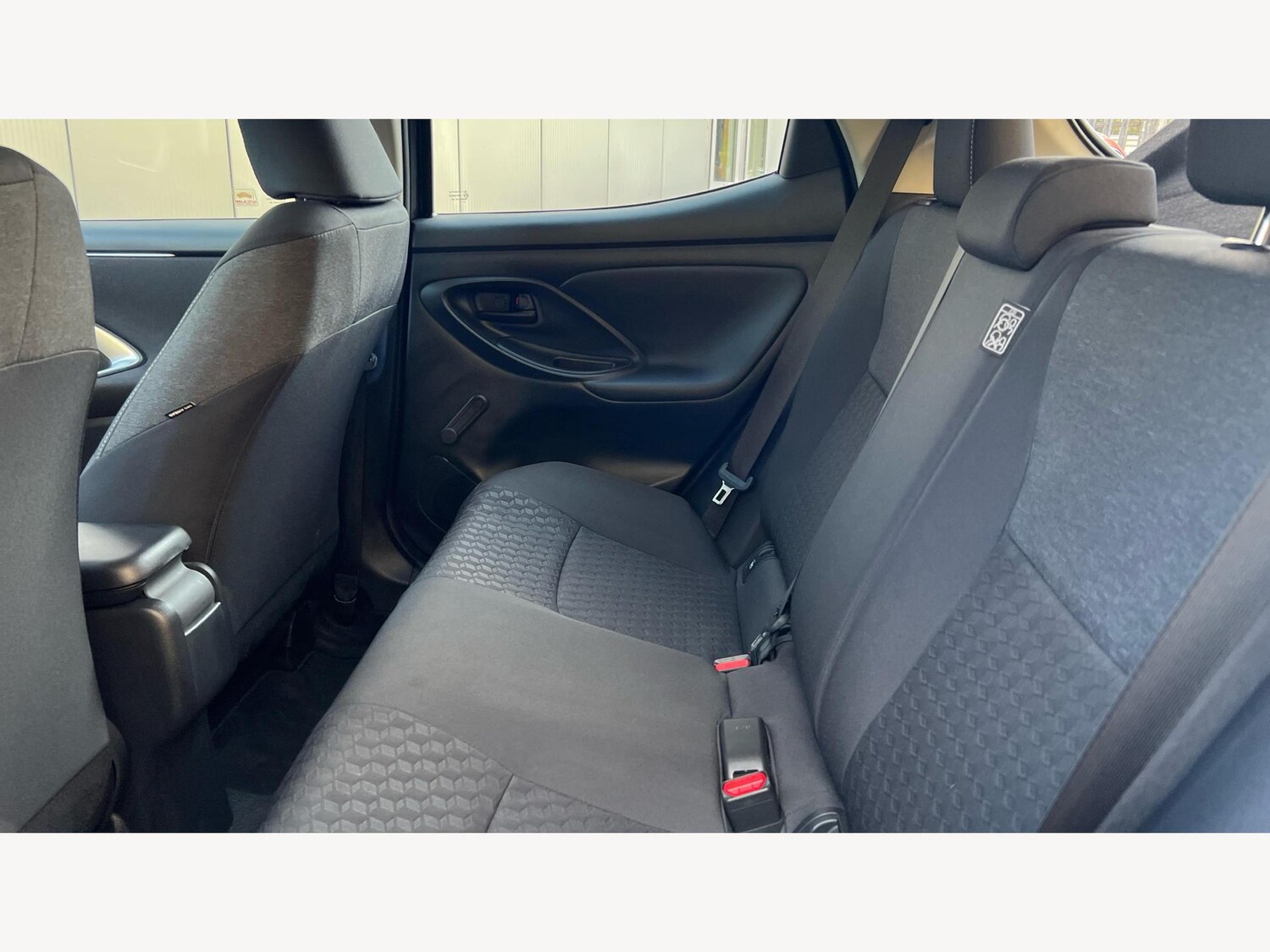 Used Toyota Yaris 2022 for sale - 77074643: Photo 15