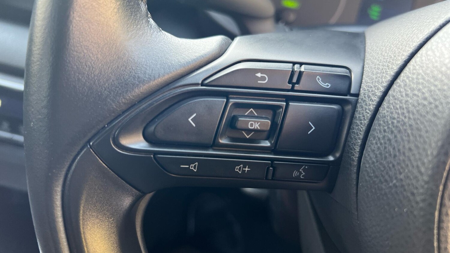 Used Toyota Yaris 2022 for sale - 77074643: Photo 38