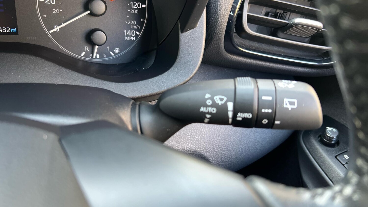 Used Toyota Yaris 2022 for sale - 77074643: Photo 41