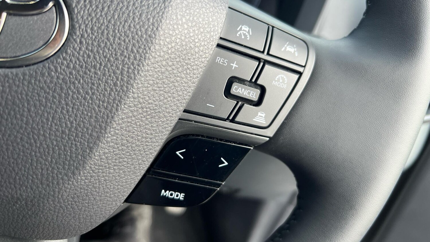 Used Toyota C-HR 2024 for sale - 77074489: Photo 40