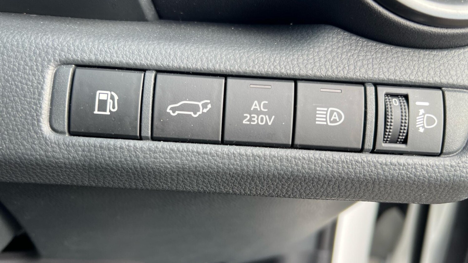 Used Toyota C-HR 2024 for sale - 77074489: Photo 43