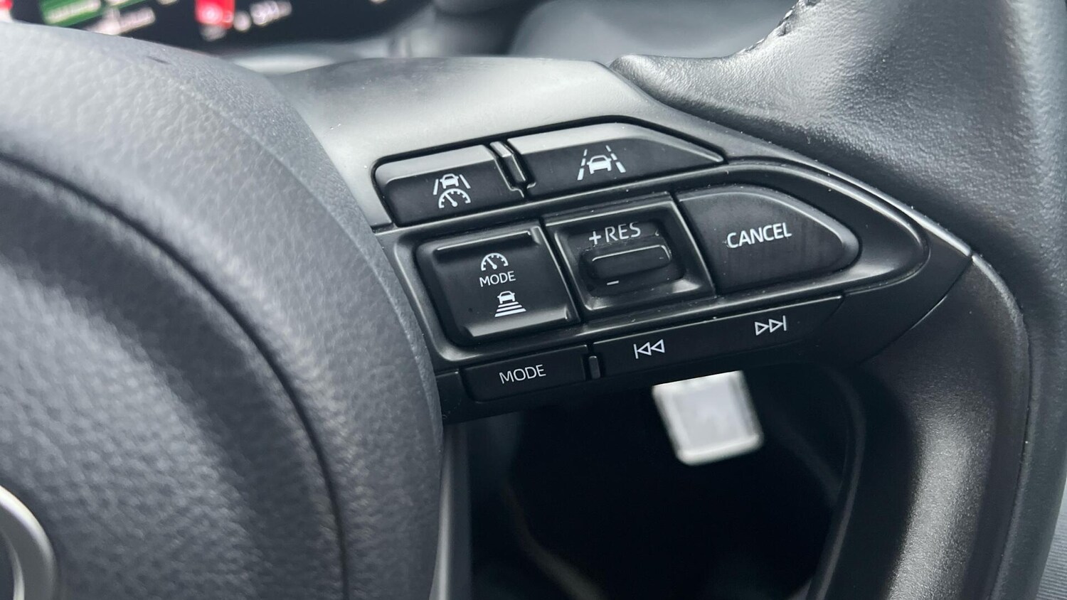 Used Toyota Yaris for sale - 77214854: Photo 40