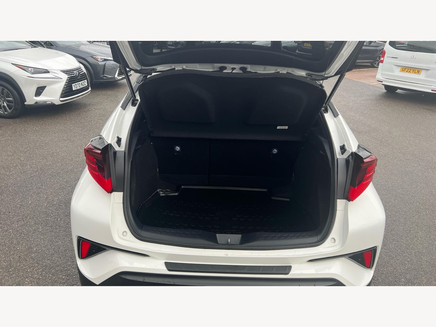 Used Toyota C-HR 2023 for sale - 77439899: Photo 16