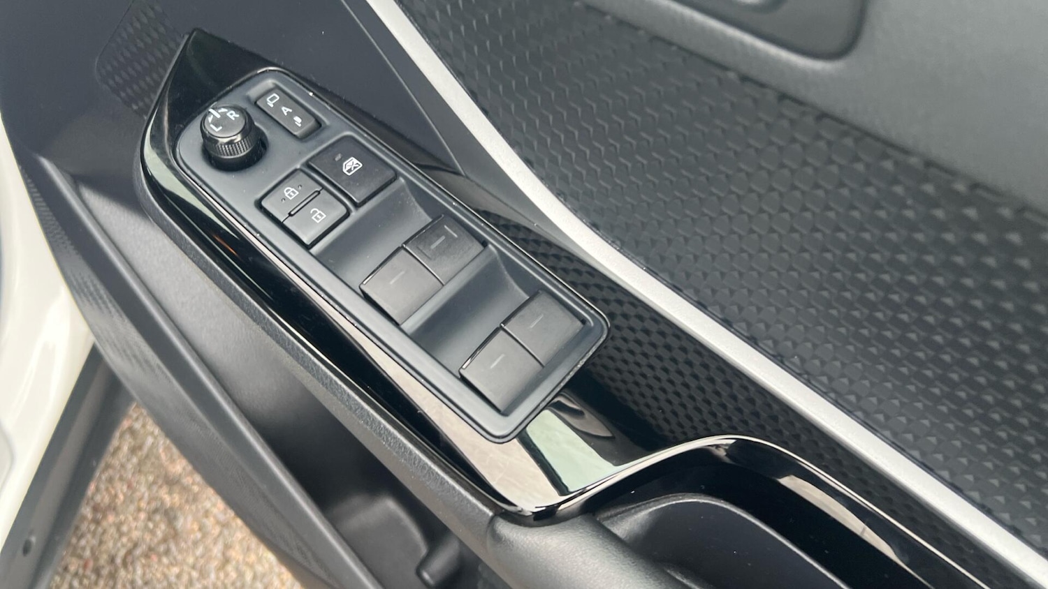 Used Toyota C-HR 2023 for sale - 77439899: Photo 32