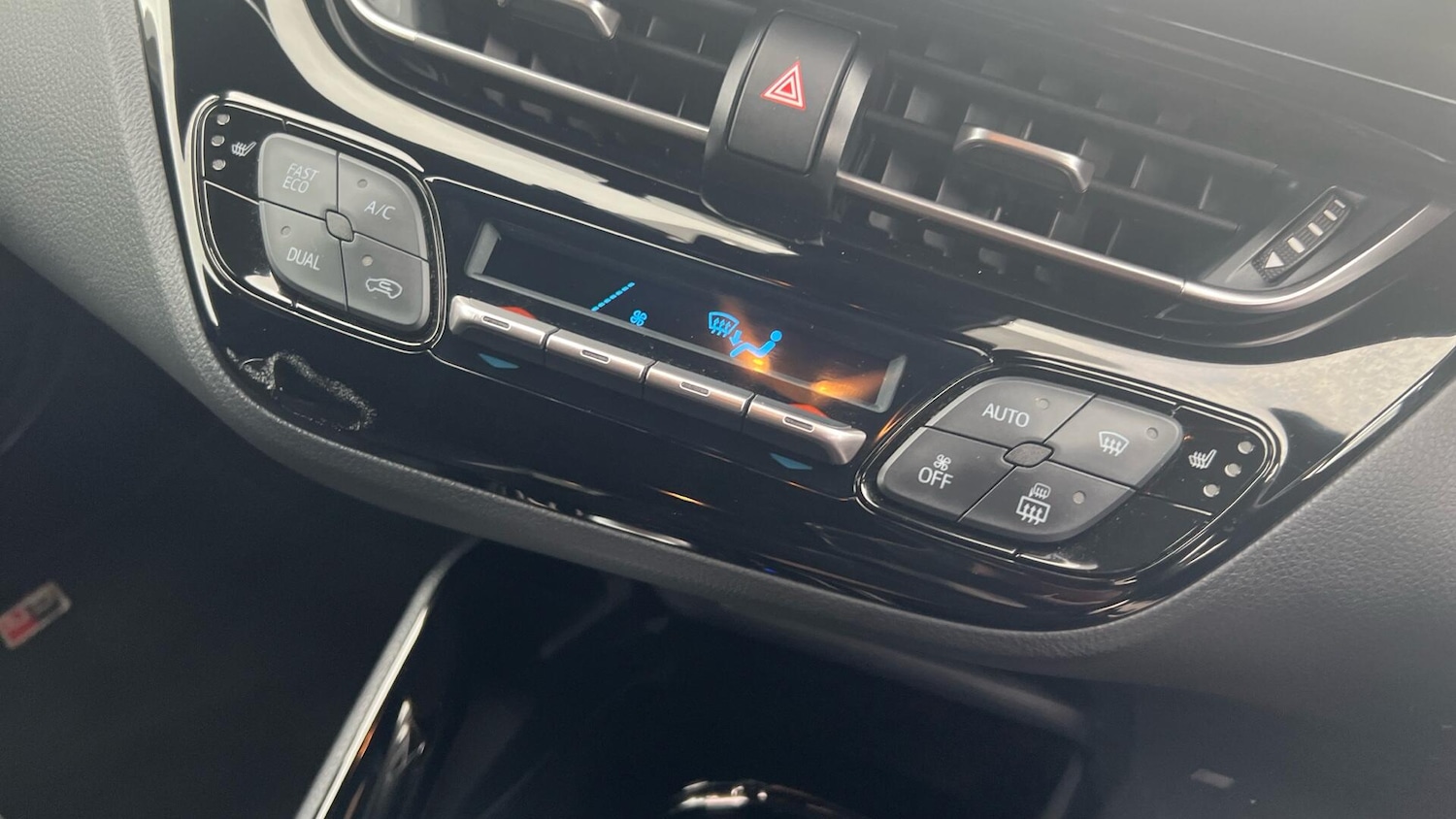 Used Toyota C-HR 2023 for sale - 77439899: Photo 39