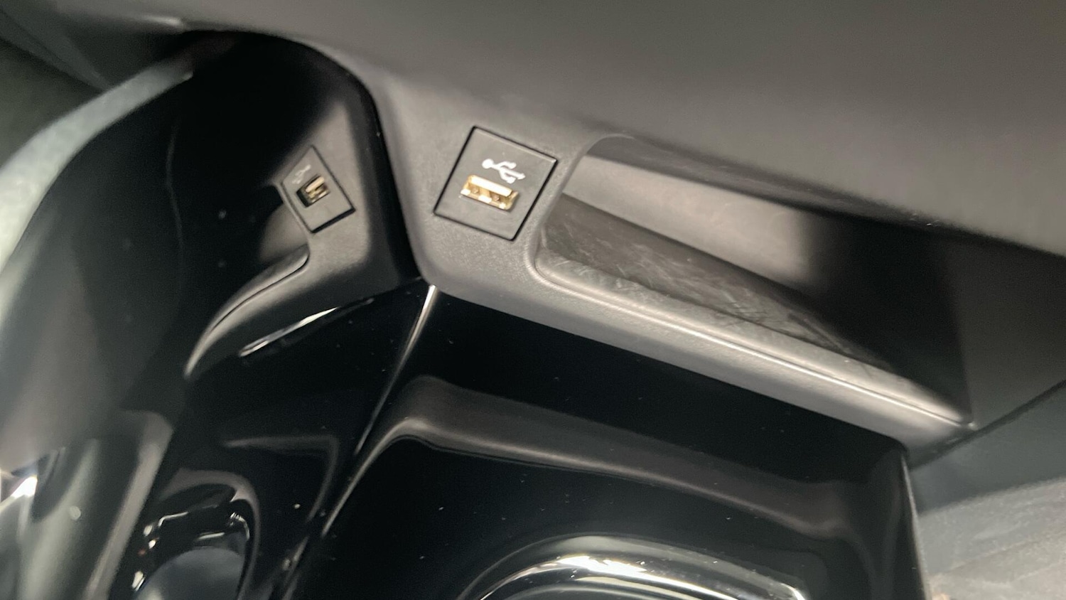 Used Toyota C-HR 2023 for sale - 77439899: Photo 40