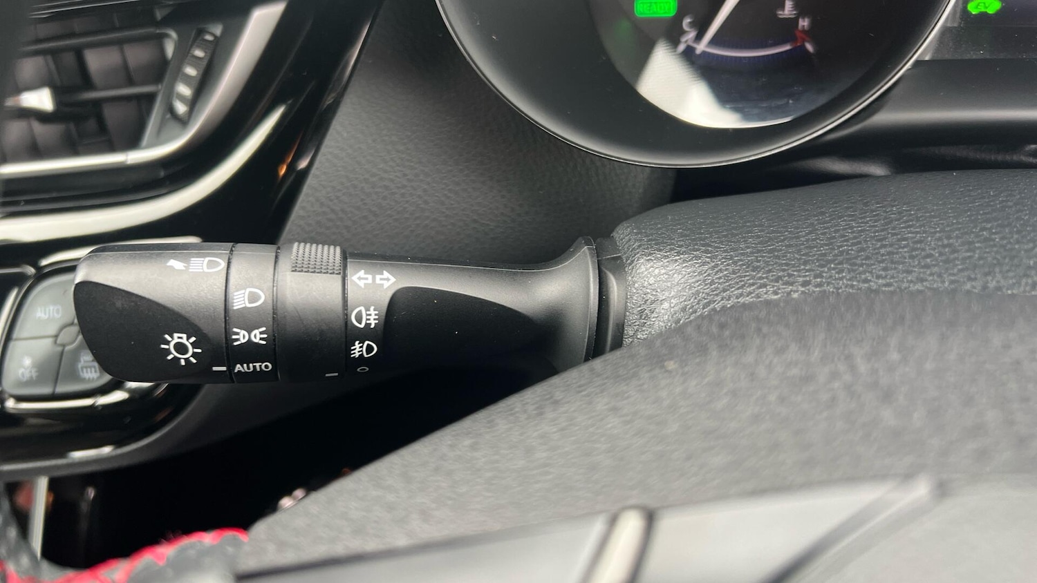 Used Toyota C-HR 2023 for sale - 77439899: Photo 45