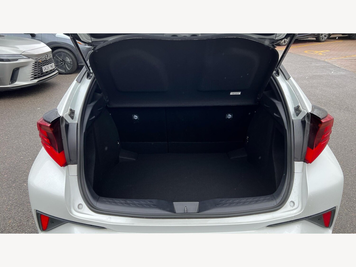 Used Toyota C-HR 2022 for sale - 77074647: Photo 16