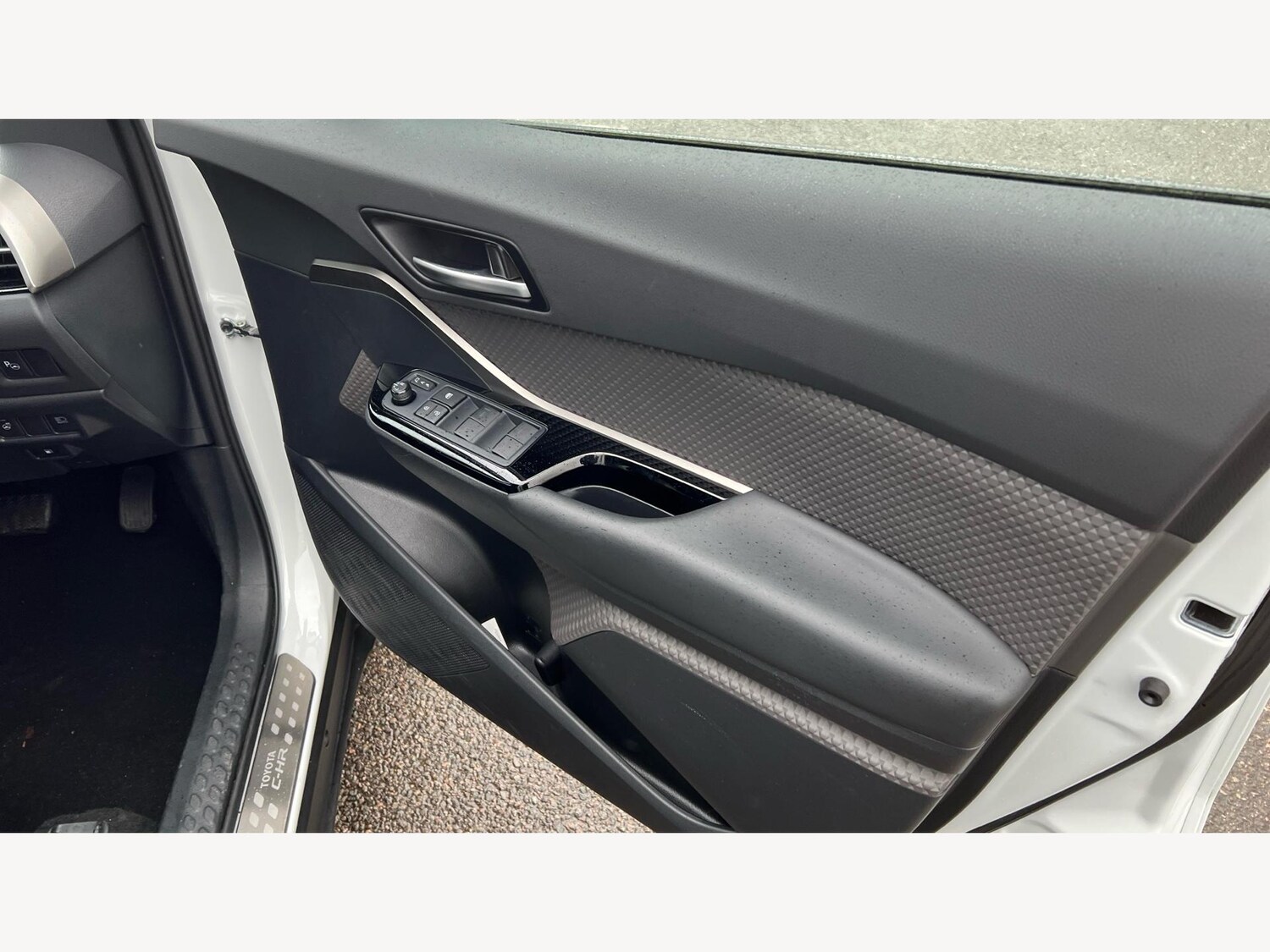 Used Toyota C-HR 2022 for sale - 77074647: Photo 30