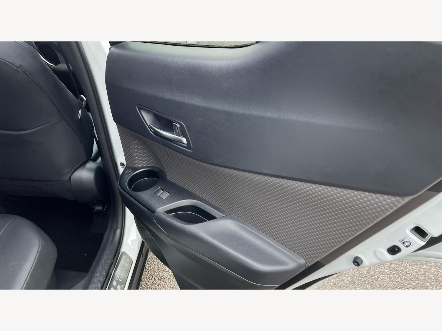 Used Toyota C-HR 2022 for sale - 77074647: Photo 31