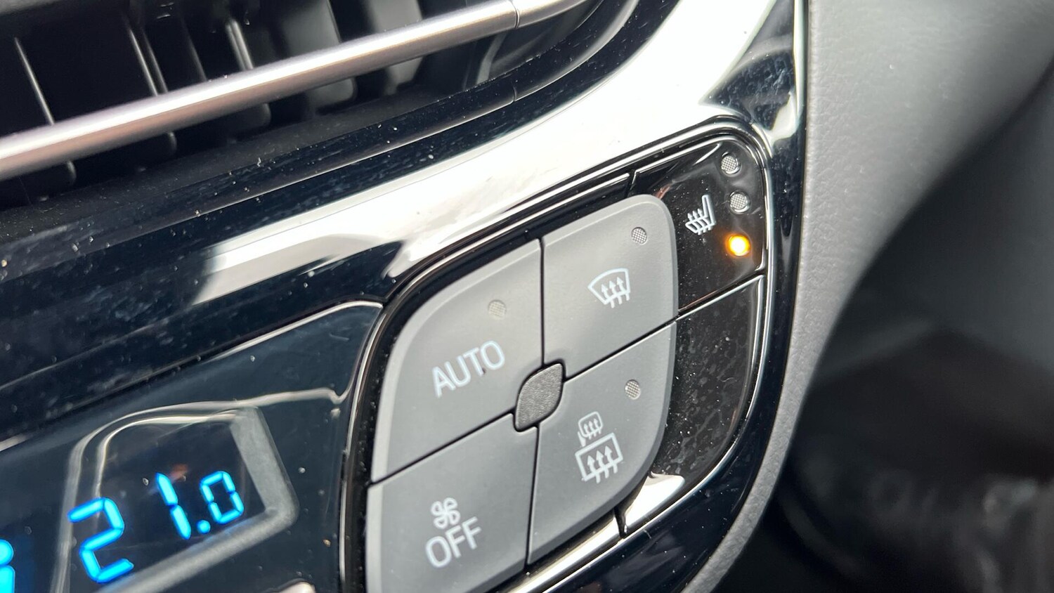 Used Toyota C-HR 2022 for sale - 77074647: Photo 43