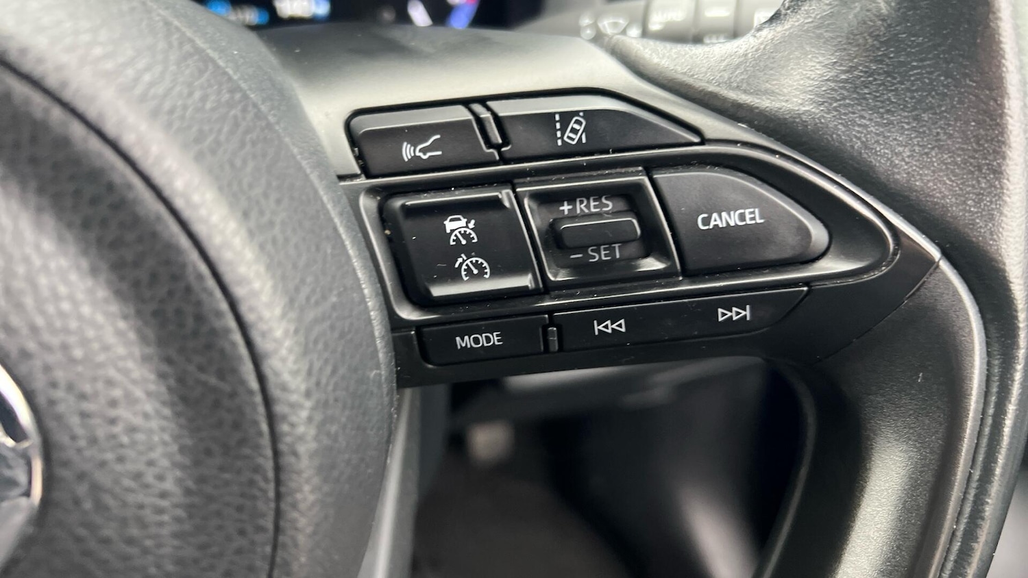 Used Toyota Yaris Cross 2022 for sale - 76666878: Photo 41