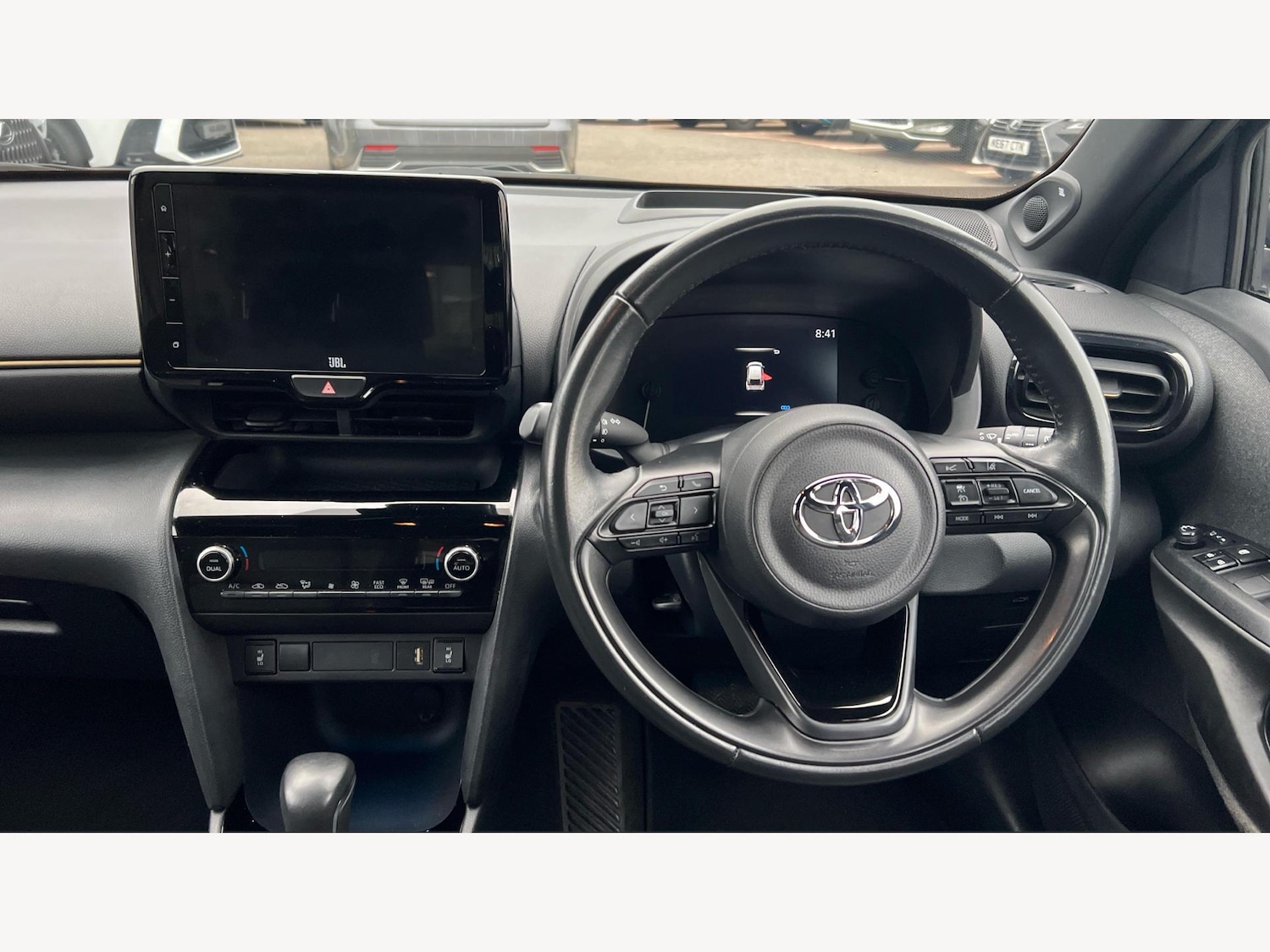Used Toyota Yaris Cross 2022 for sale - 76666878: Photo 8