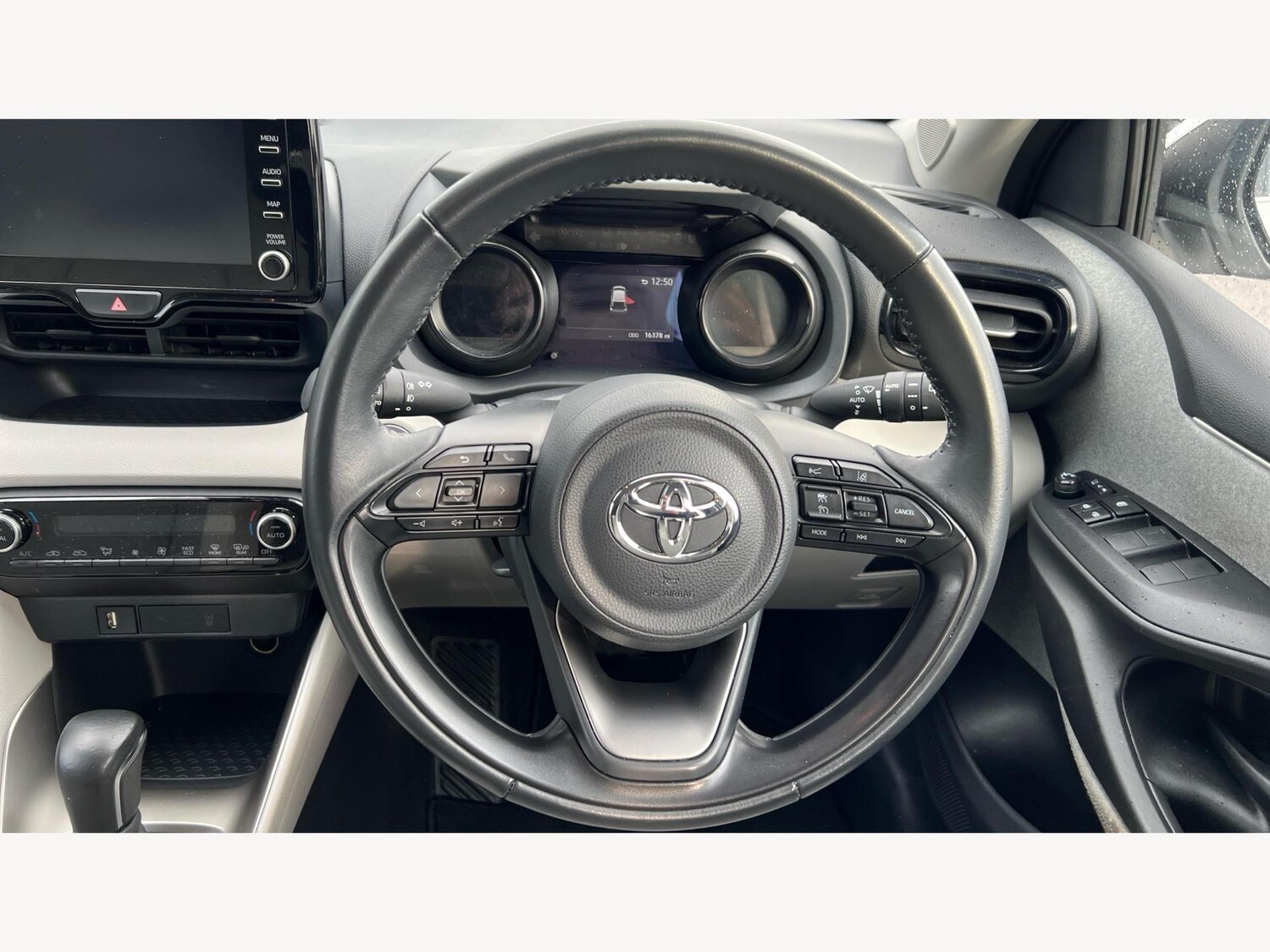 Used Toyota Yaris 2022 for sale - 77073961: Photo 10