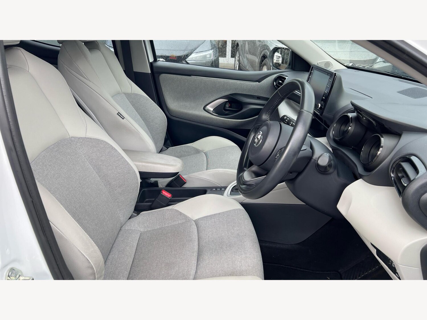 Used Toyota Yaris 2022 for sale - 77073961: Photo 13