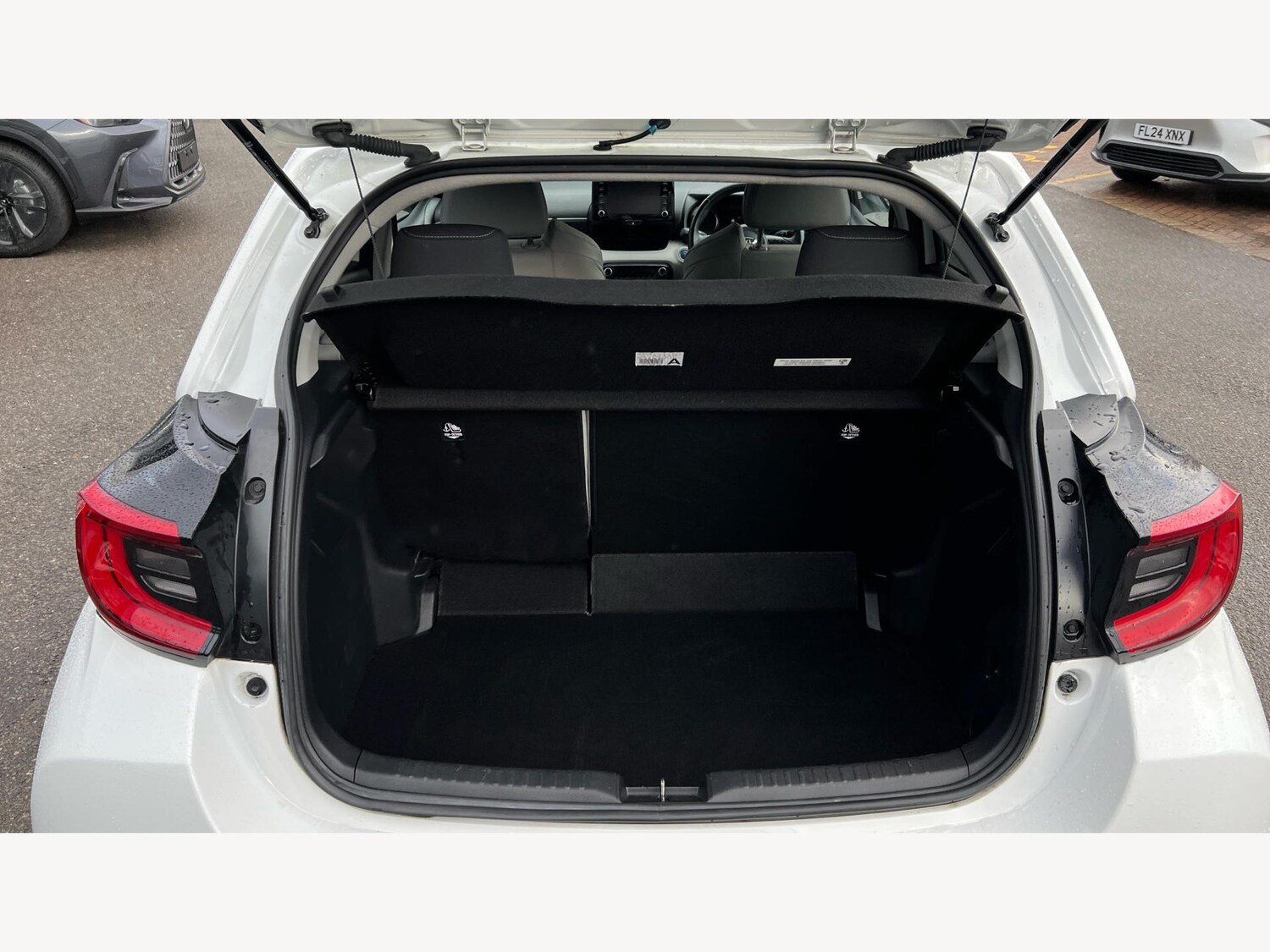 Used Toyota Yaris 2022 for sale - 77073961: Photo 16