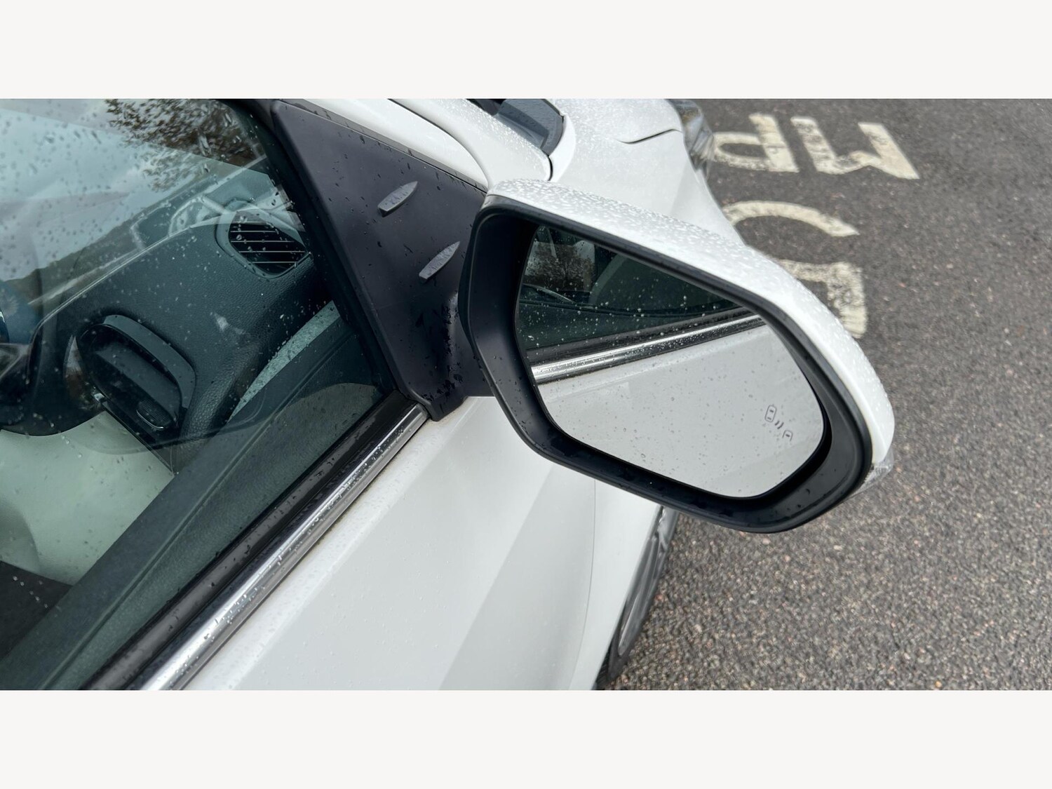 Used Toyota Yaris 2022 for sale - 77073961: Photo 30