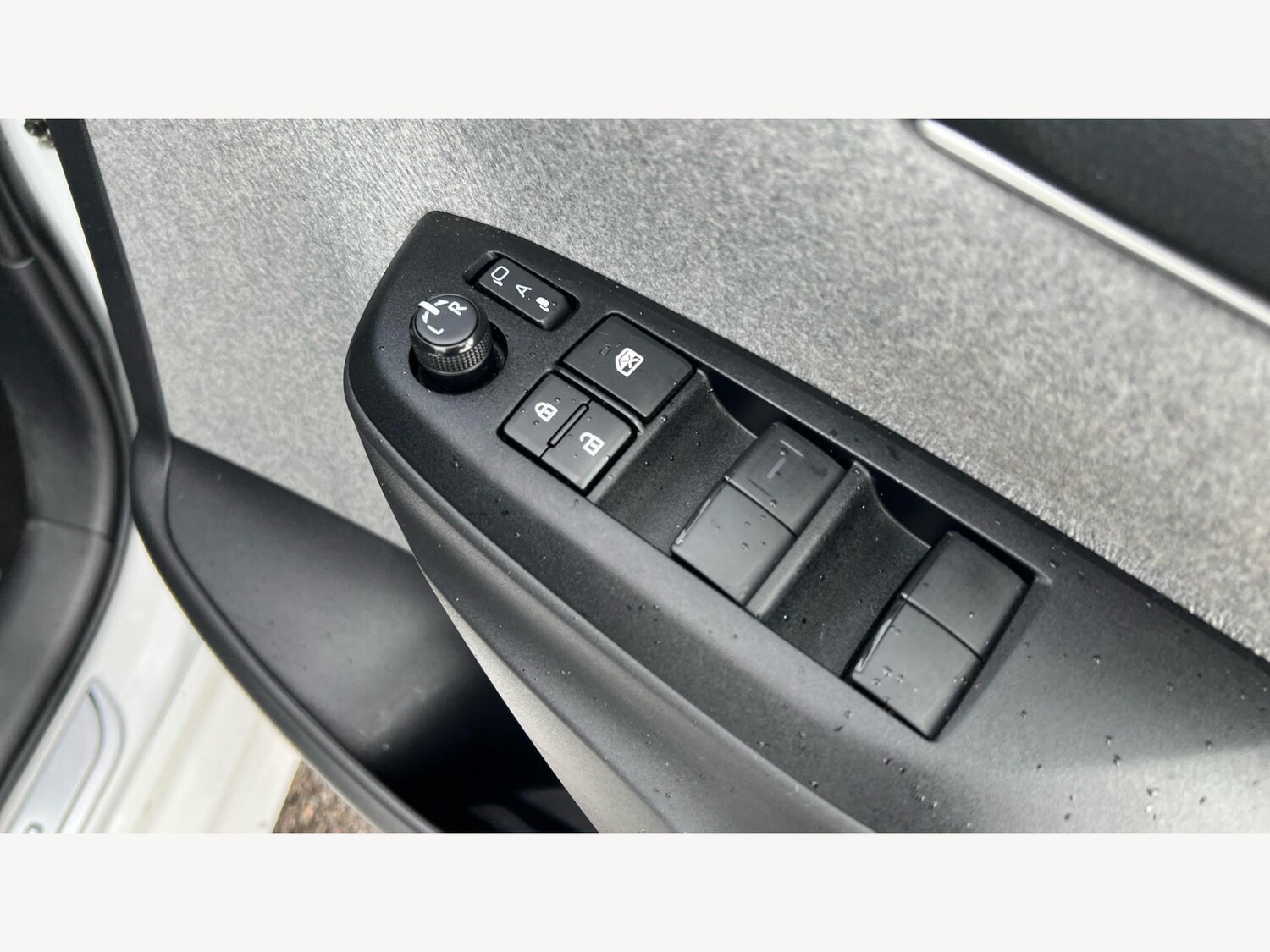 Used Toyota Yaris 2022 for sale - 77073961: Photo 31