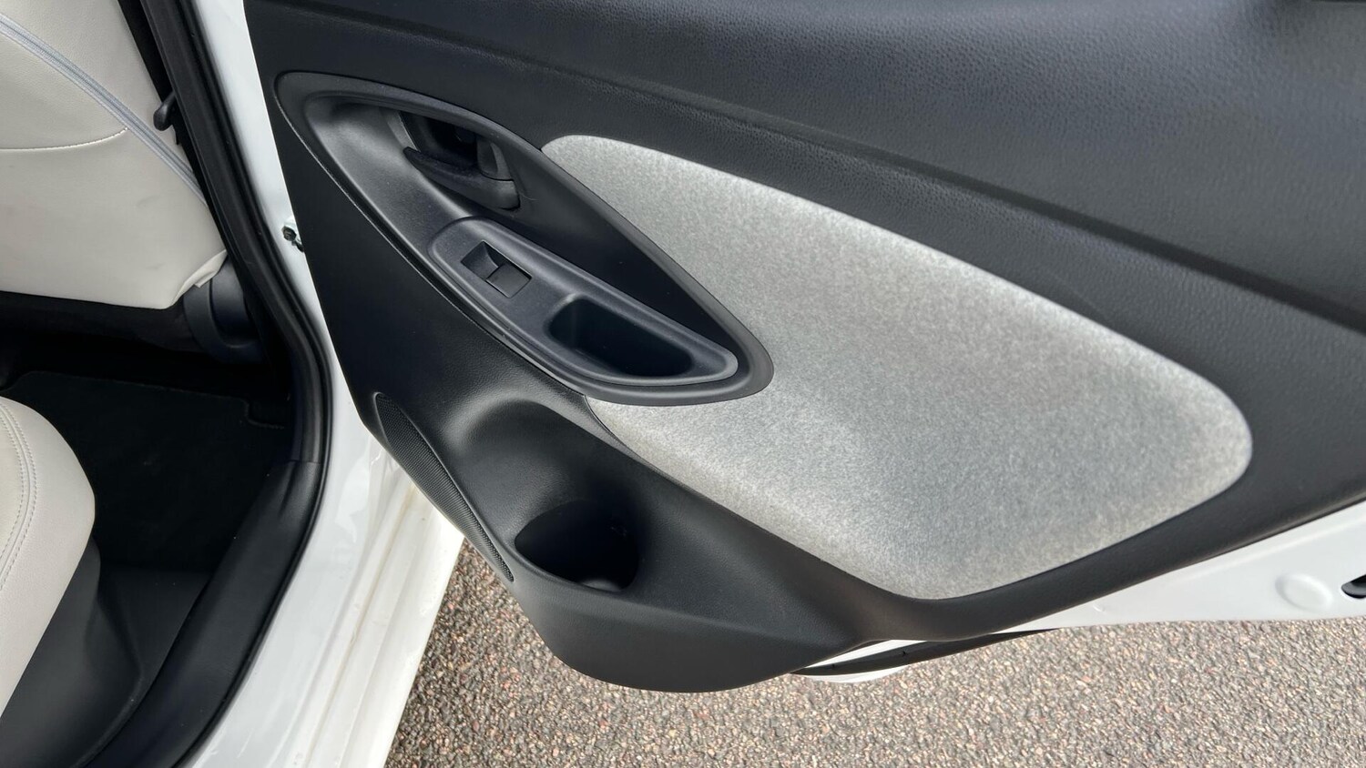 Used Toyota Yaris 2022 for sale - 77073961: Photo 33