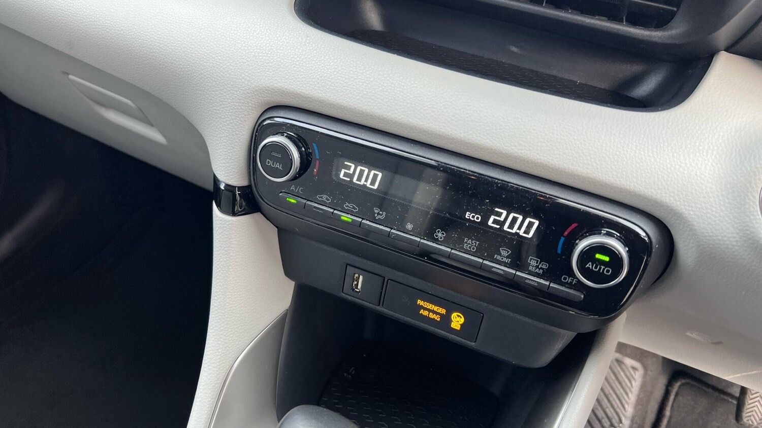 Used Toyota Yaris 2022 for sale - 77073961: Photo 38