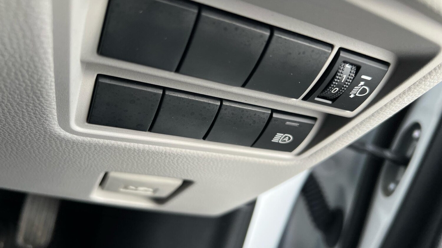 Used Toyota Yaris 2022 for sale - 77073961: Photo 43