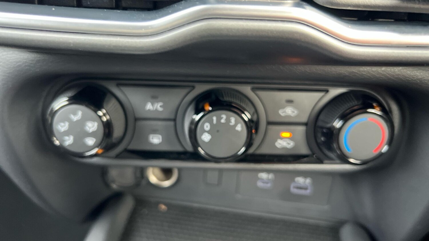 Used Nissan Juke 2025 for sale - 76457812: Photo 38