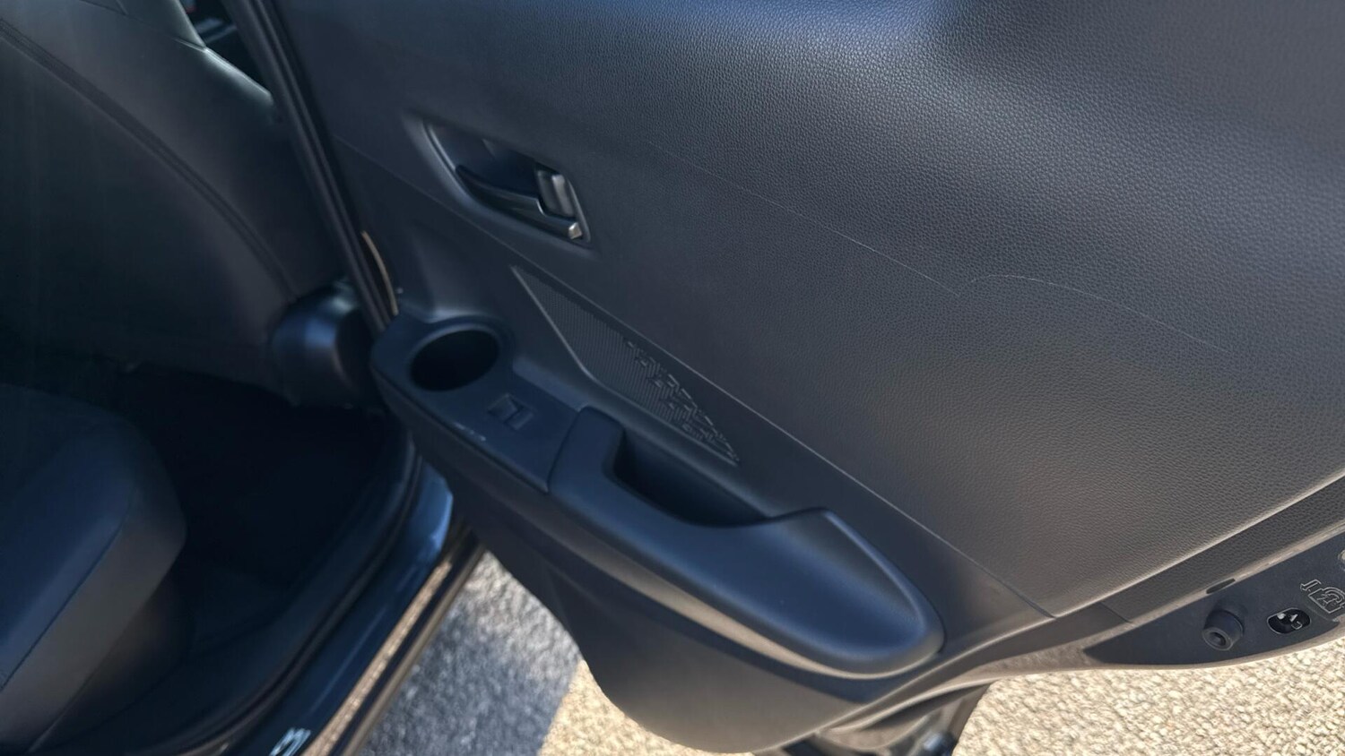 Used Toyota C-HR for sale - 78007902: Photo 32