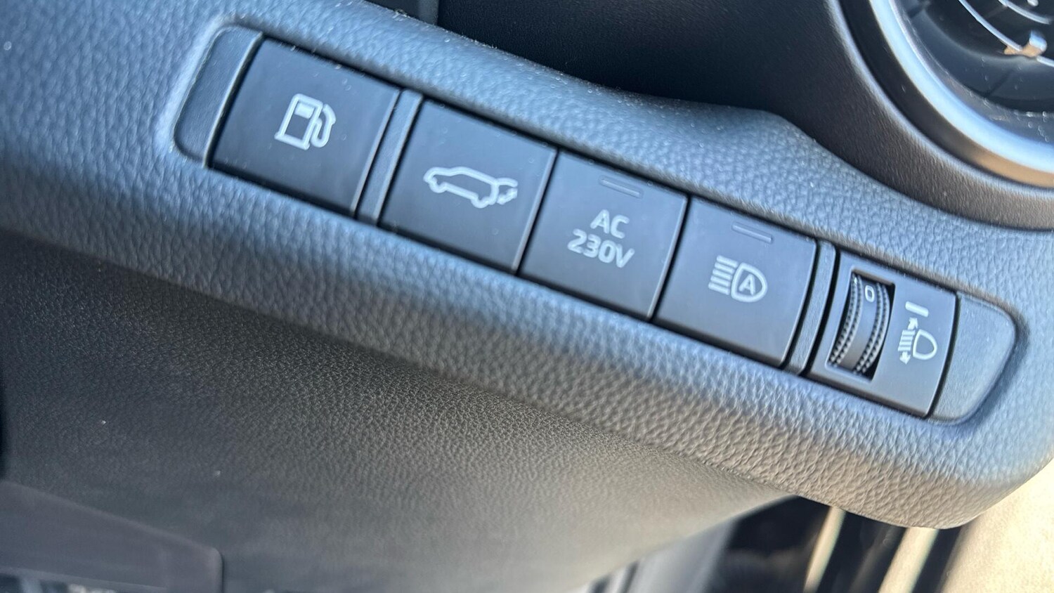 Used Toyota C-HR for sale - 78007902: Photo 42