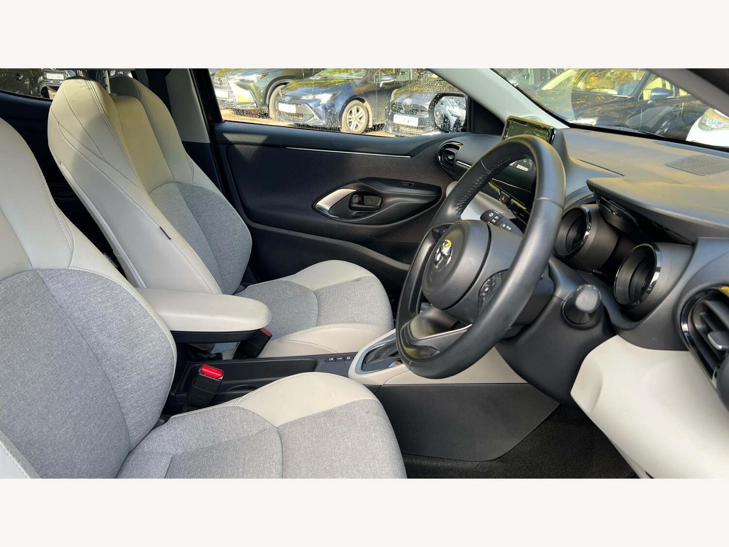 Used Toyota Yaris for sale - 77074379: Photo 13