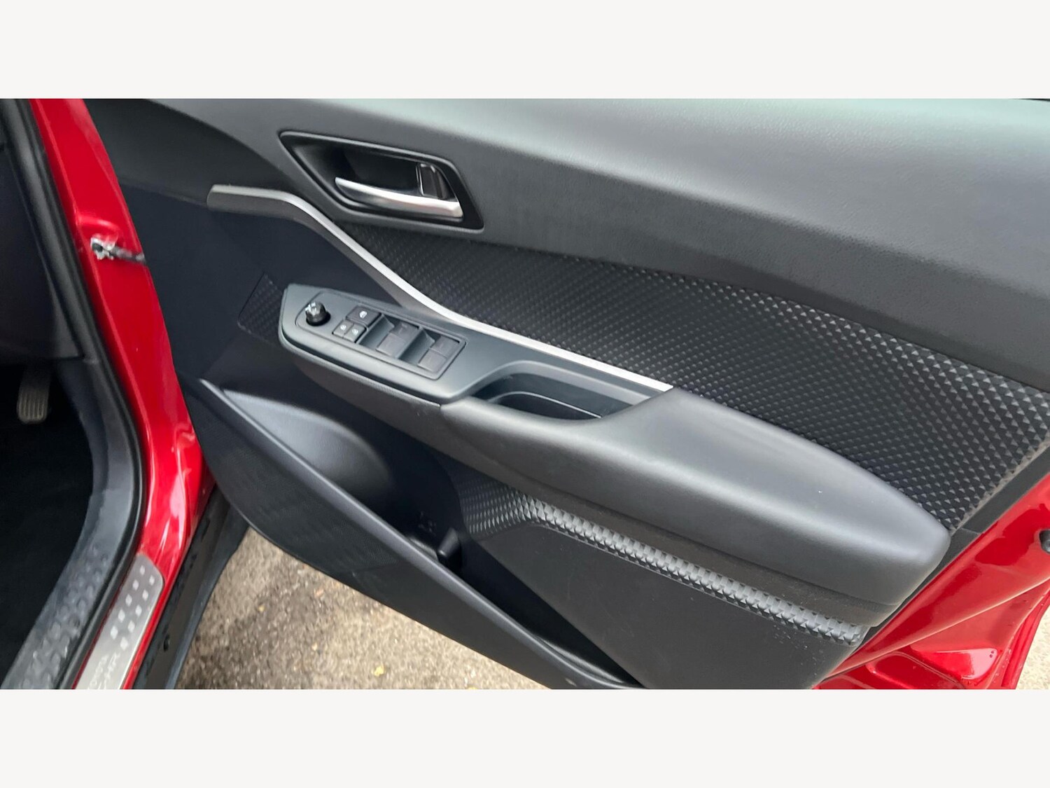 Used Toyota C-HR 2022 for sale - 76667498: Photo 31