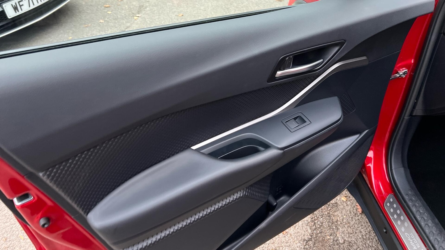 Used Toyota C-HR 2022 for sale - 76667498: Photo 34