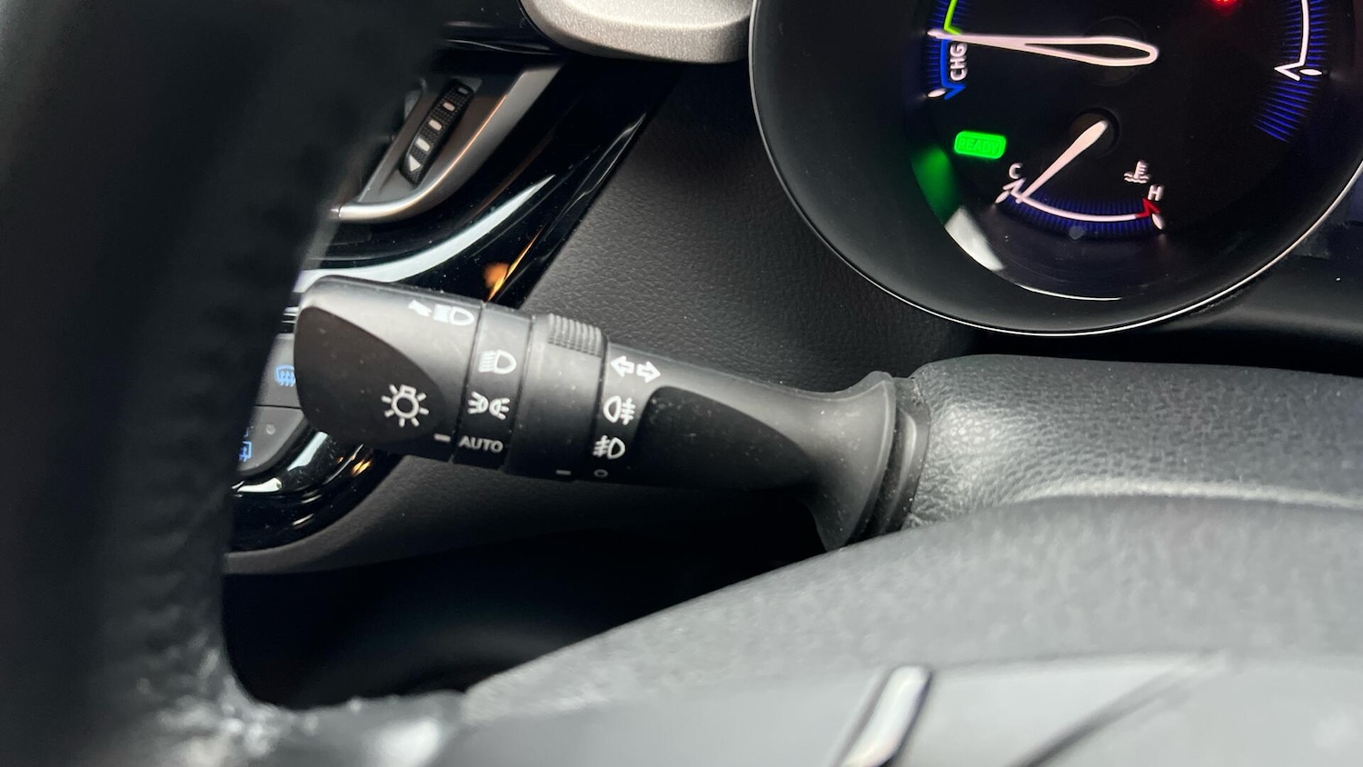 Used Toyota C-HR 2022 for sale - 76667498: Photo 40