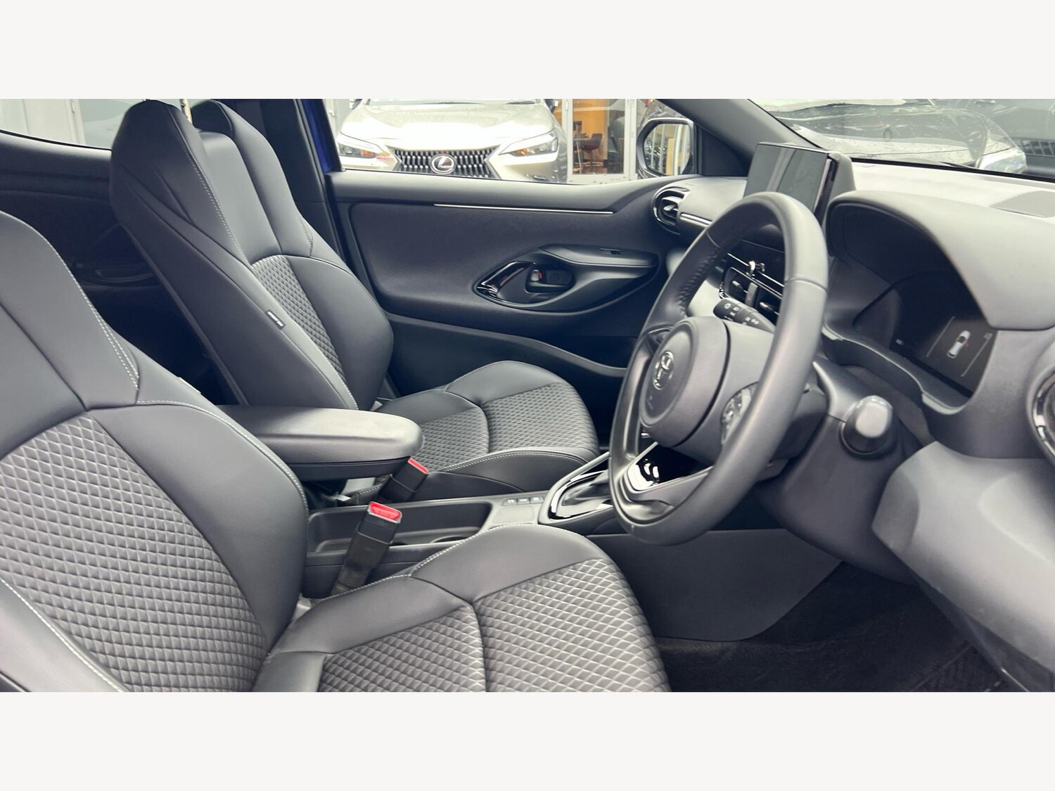Used Toyota Yaris 2024 for sale - 77074842: Photo 13