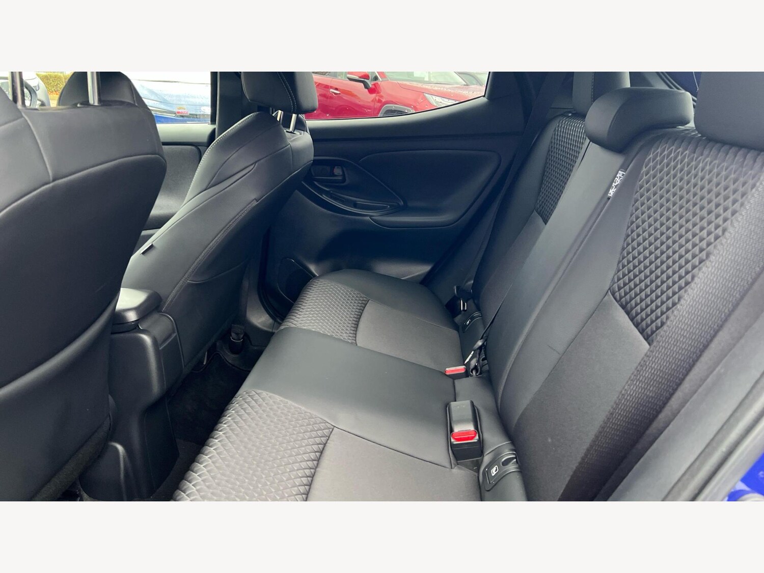 Used Toyota Yaris 2024 for sale - 77074842: Photo 15