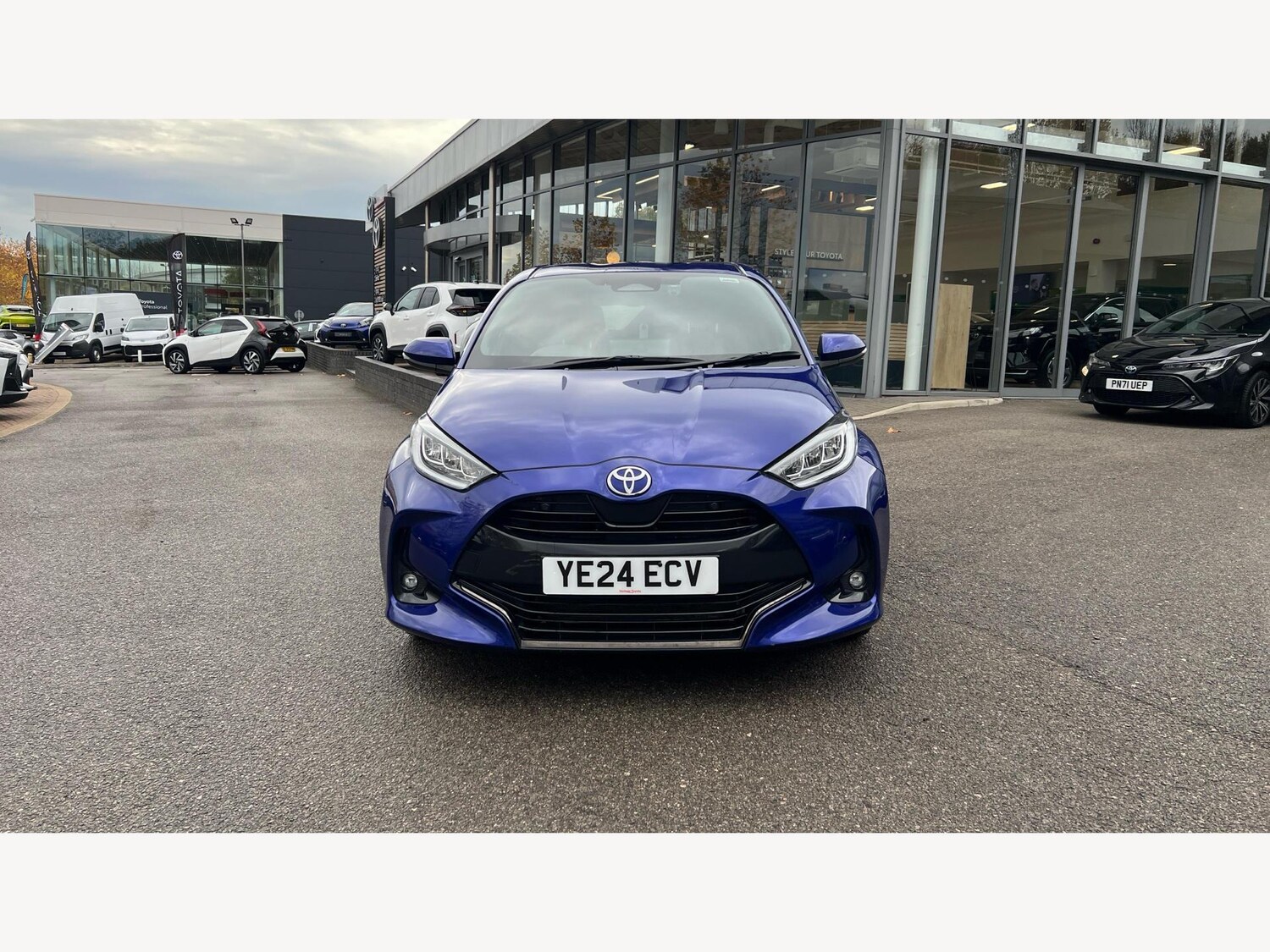 Used Toyota Yaris 2024 for sale - 77074842: Photo 17