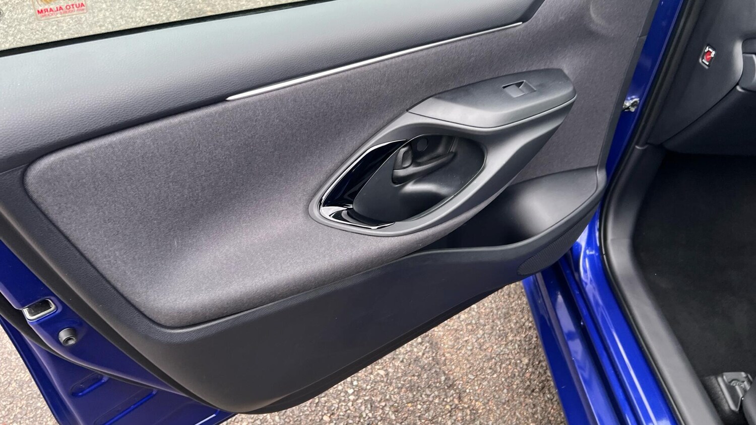 Used Toyota Yaris 2024 for sale - 77074842: Photo 33