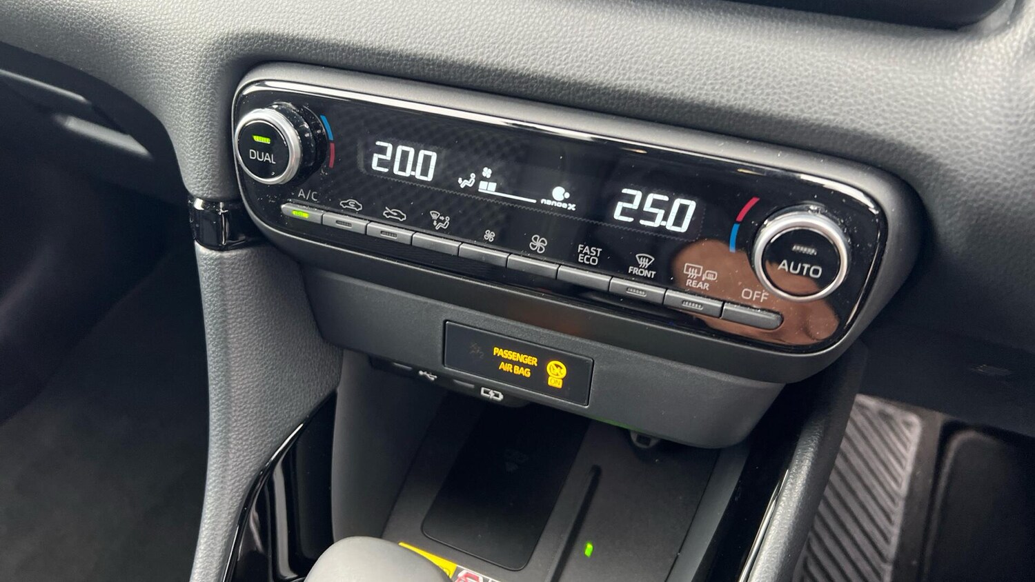 Used Toyota Yaris 2024 for sale - 77074842: Photo 37