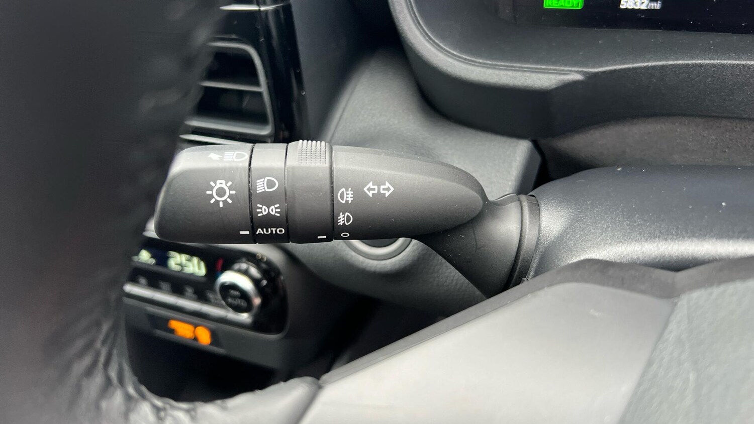 Used Toyota Yaris 2024 for sale - 77074842: Photo 42