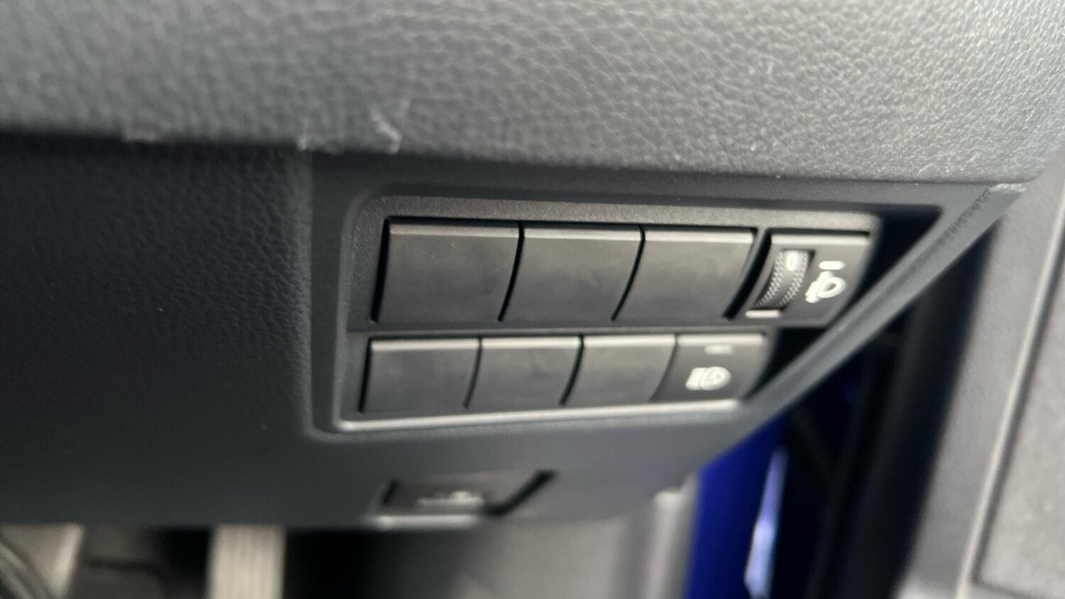 Used Toyota Yaris 2024 for sale - 77074842: Photo 44