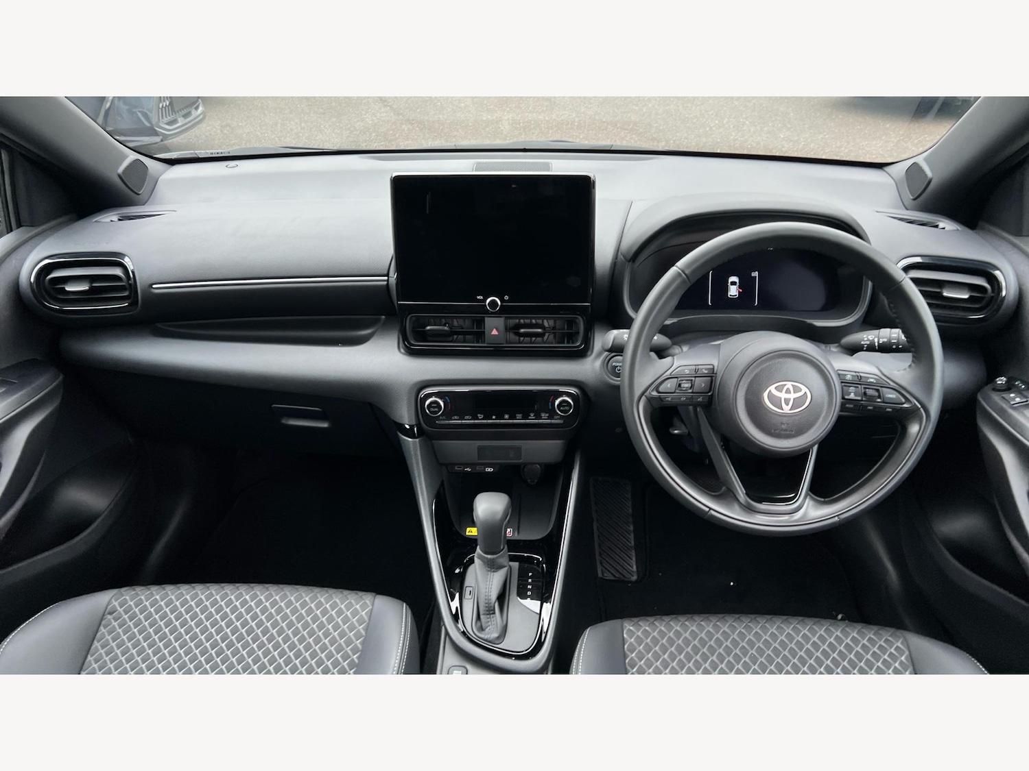 Used Toyota Yaris 2024 for sale - 77074842: Photo 7